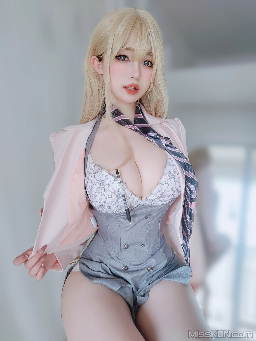 Coser女主K 催眠傲娇的前辈 78 photos - 60