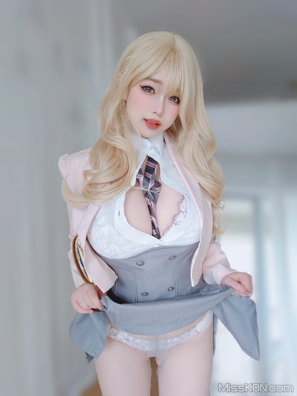 Coser女主K 催眠傲娇的前辈 78 photos - 67