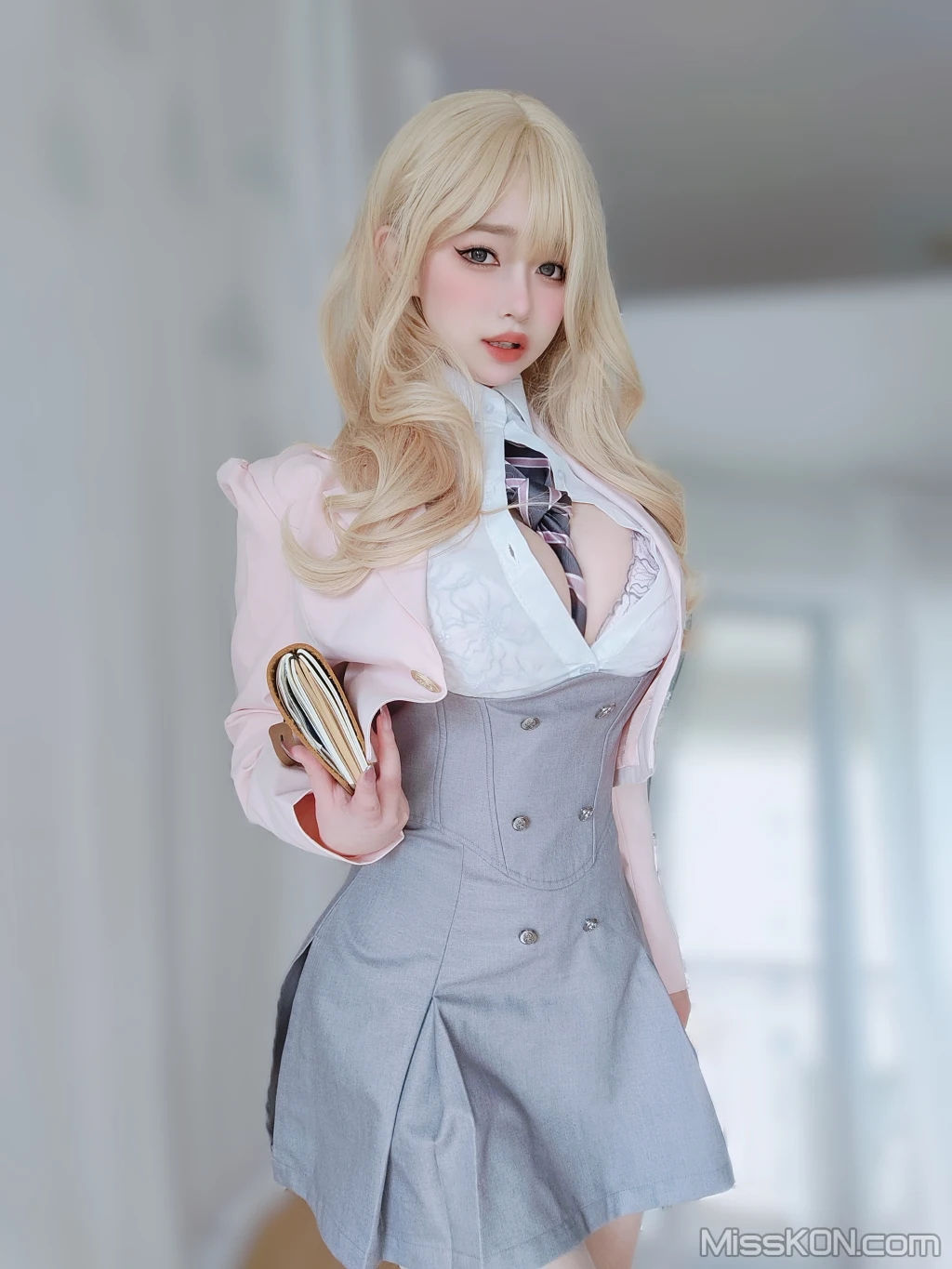 Coser女主K 催眠傲娇的前辈 78 photos - 78