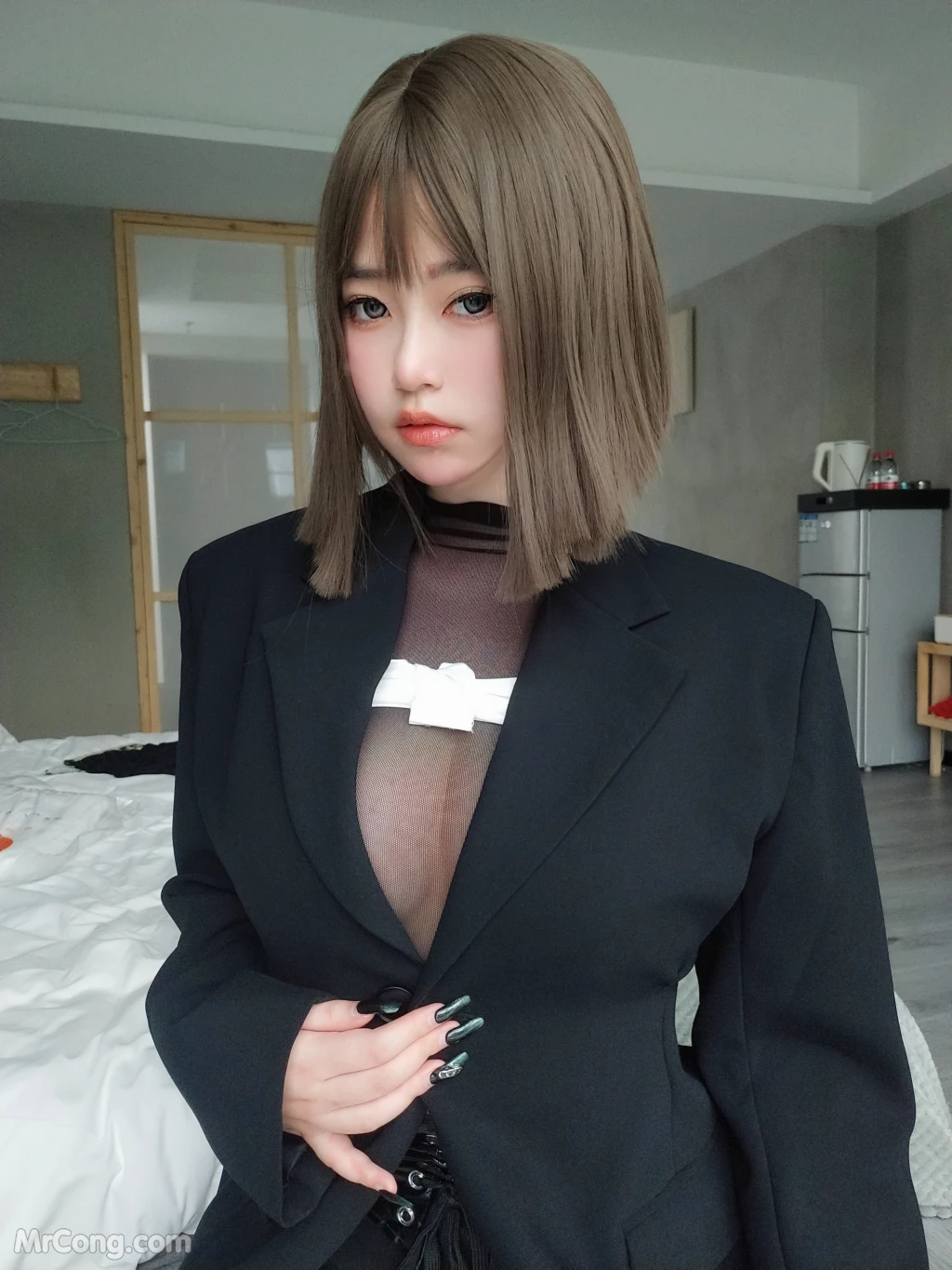 Coser女主K 大胆的秘书 107 photos - 5