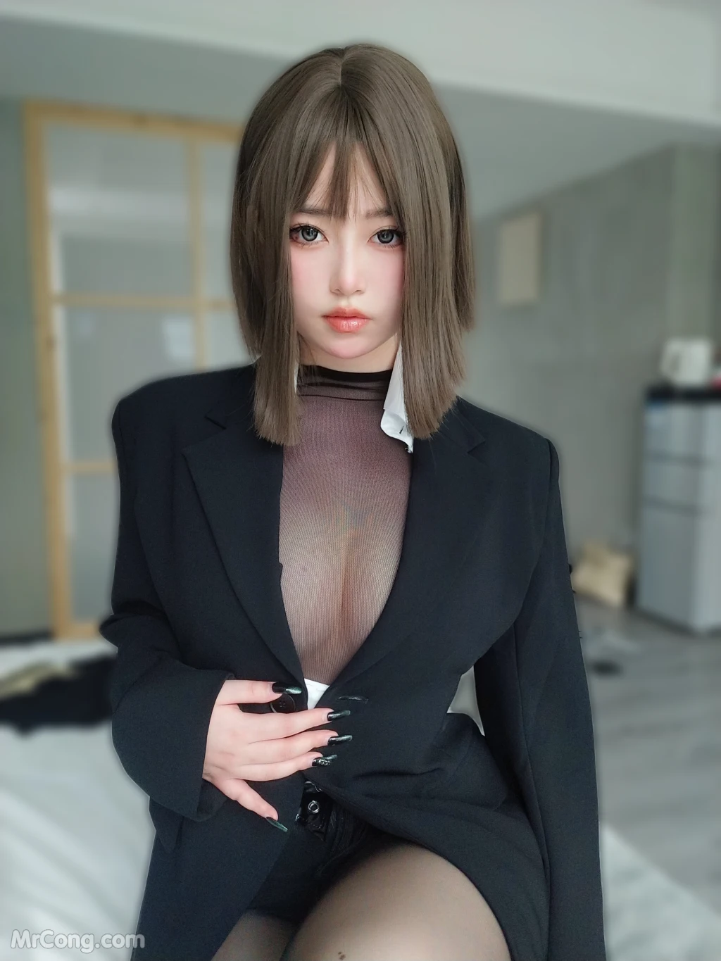 Coser女主K 大胆的秘书 107 photos - 48