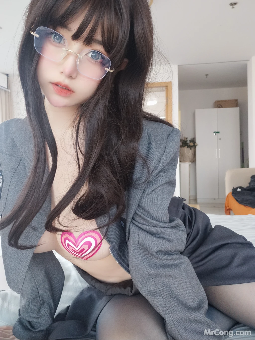 Coser女主K 沉默的学姐 102 photos - 96