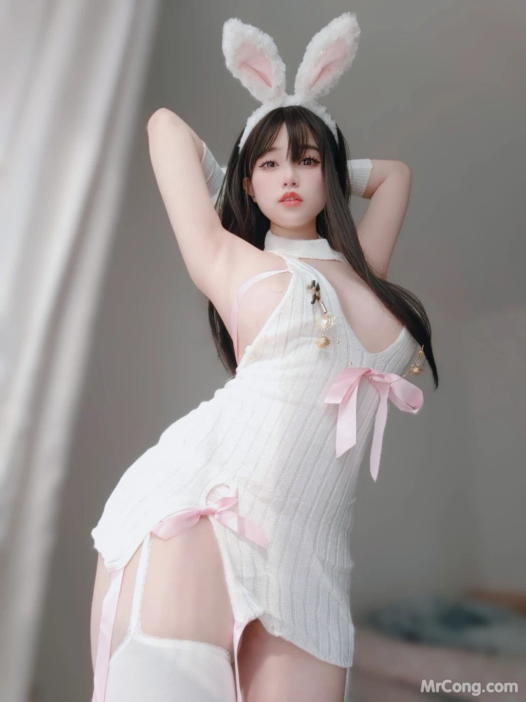Coser女主K 白丝兔女郎 102 photos - 20