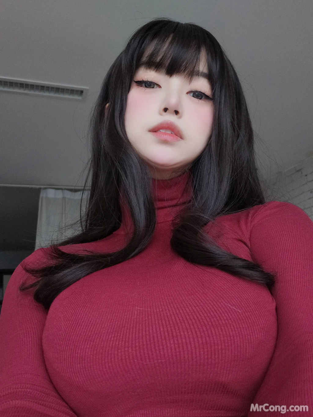 Coser女主K 红色毛衣的丰满妹妹 103 photos - 2