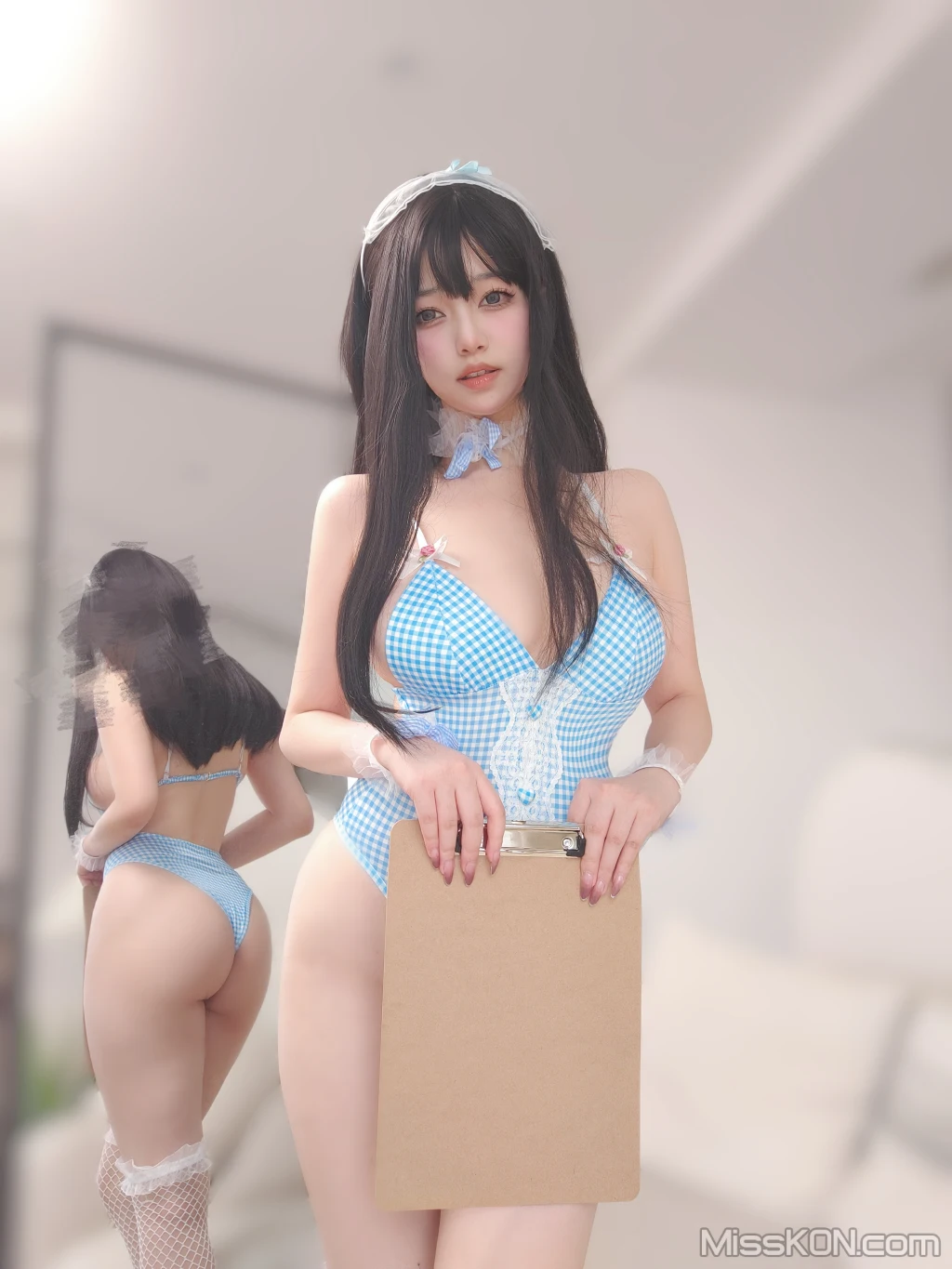 Coser女主K 蓝色泳装女仆 94 photos