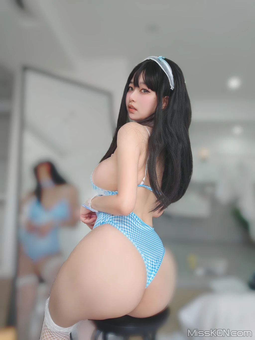 Coser女主K 蓝色泳装女仆 94 photos - 83