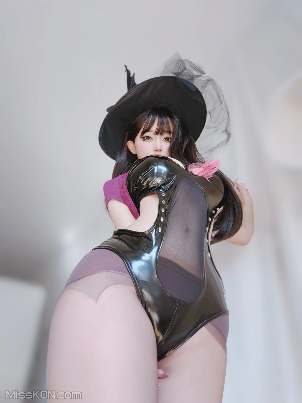 Coser女主K 魔女日常 92 photos - 64
