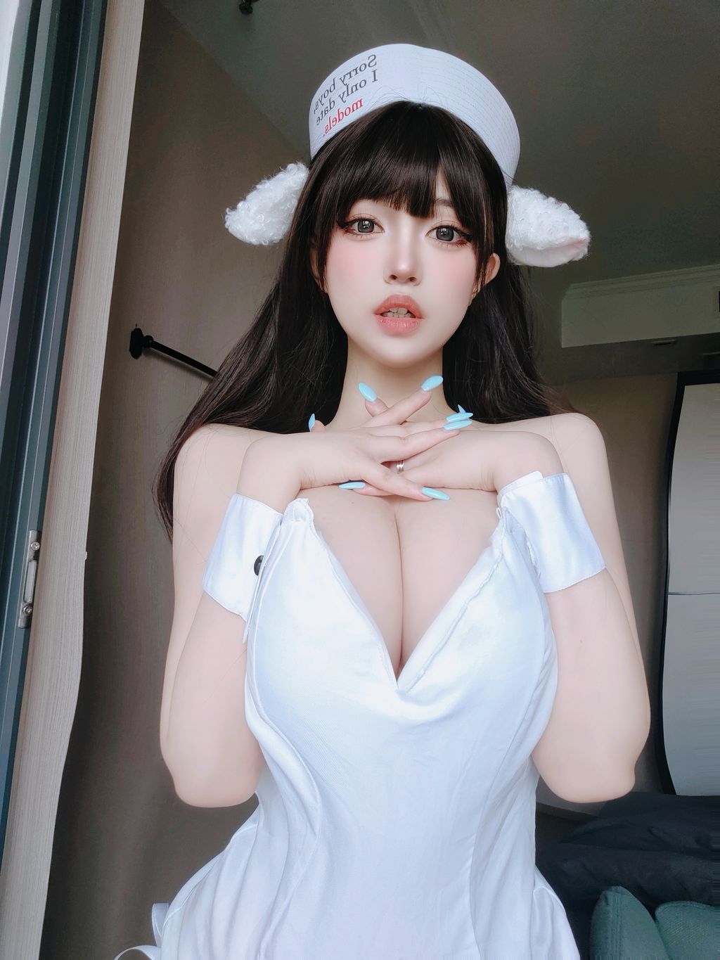 Coser女主K Fantia 2024年05月订阅 129 photos - 59