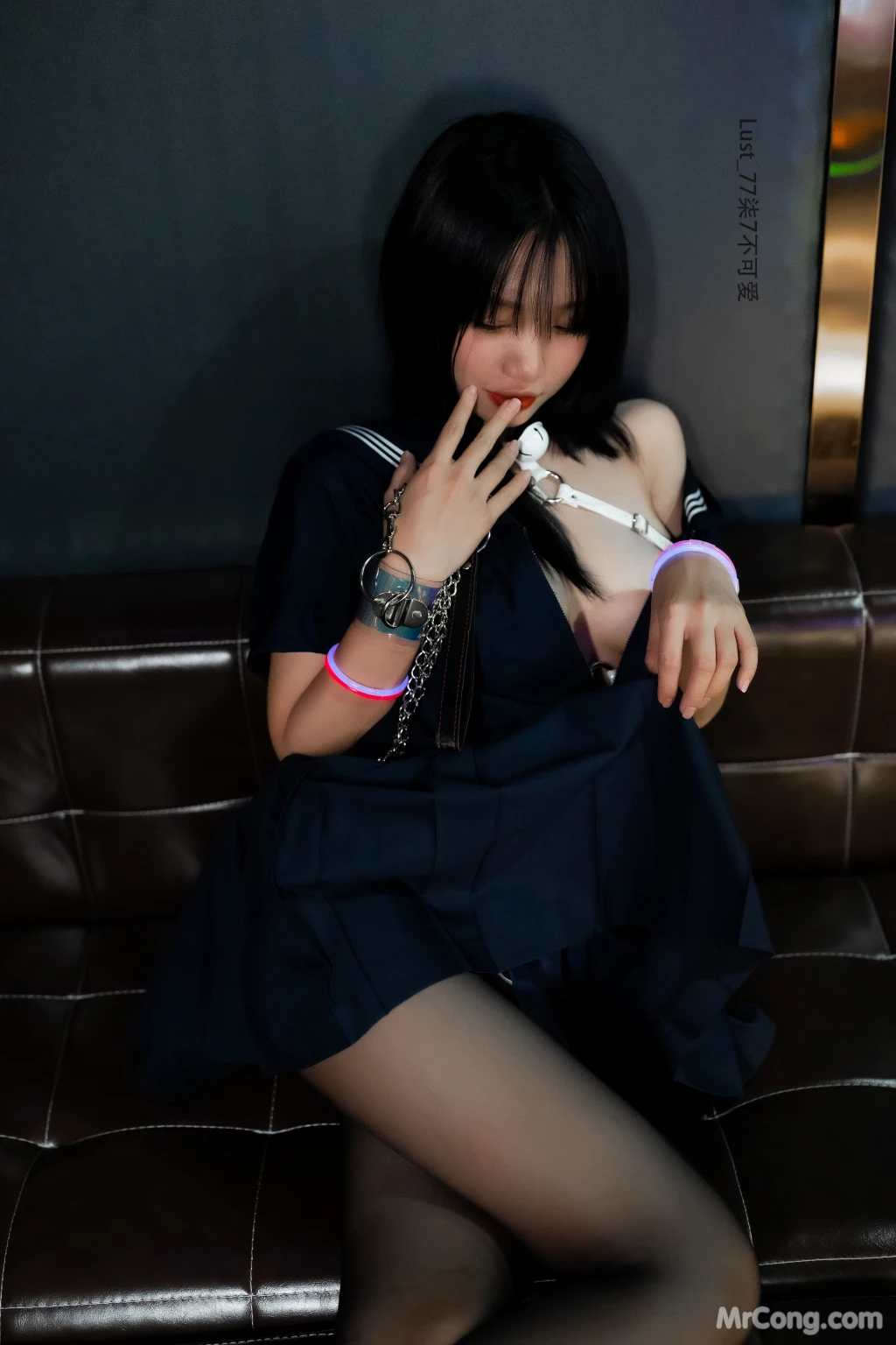 Coser柒柒要乖哦 反差JK少女 182 photos - 83