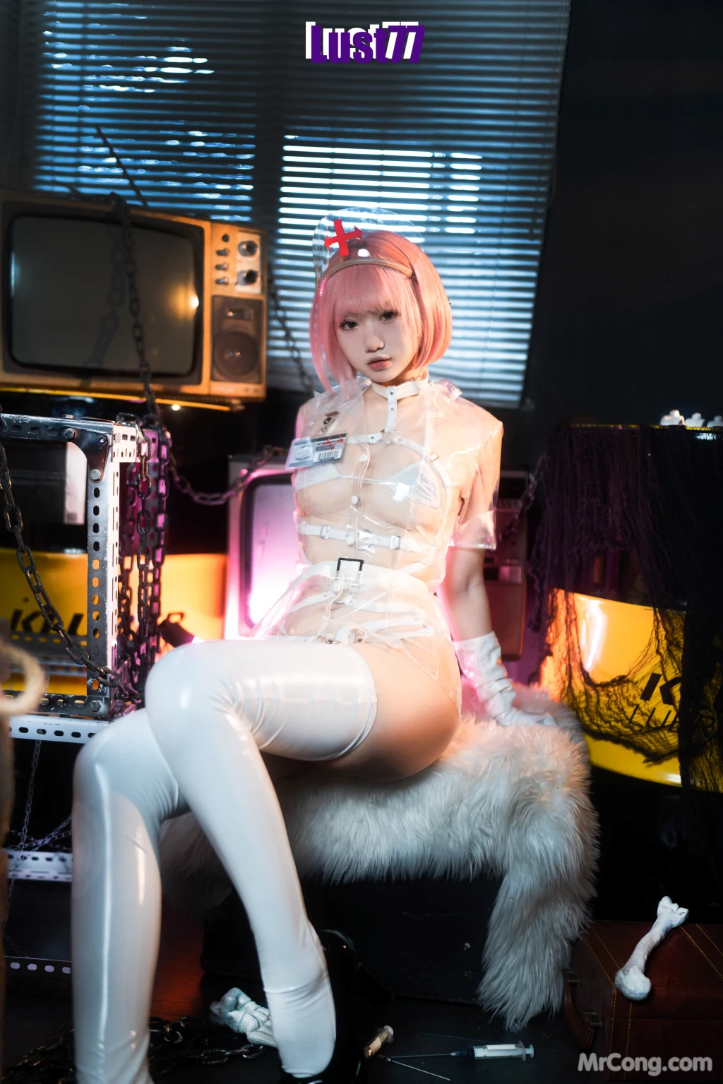 Coser柒柒要乖哦 夜勤护士 100 photos - 48