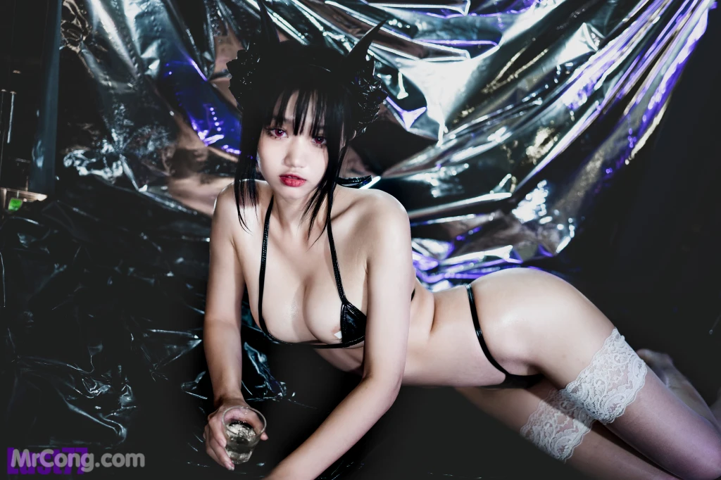 Coser柒柒要乖哦 女仆惩戒课 110 photos - 78