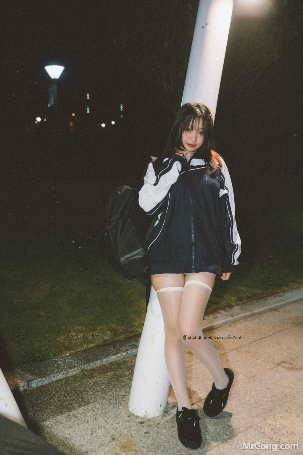 Coser柒柒要乖哦 校服 42 photos - 21