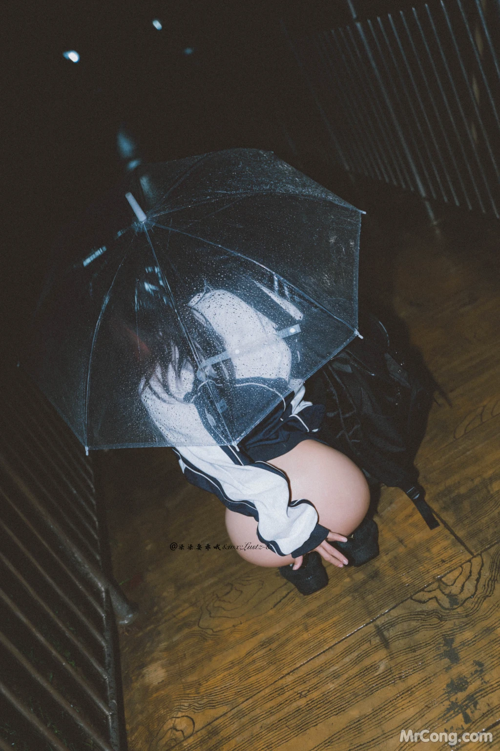 Coser柒柒要乖哦 校服 42 photos - 28