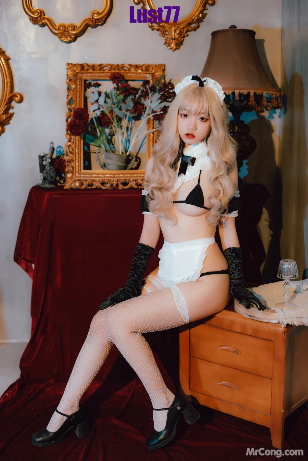 Coser柒柒要乖哦 比基尼女仆 34 photos