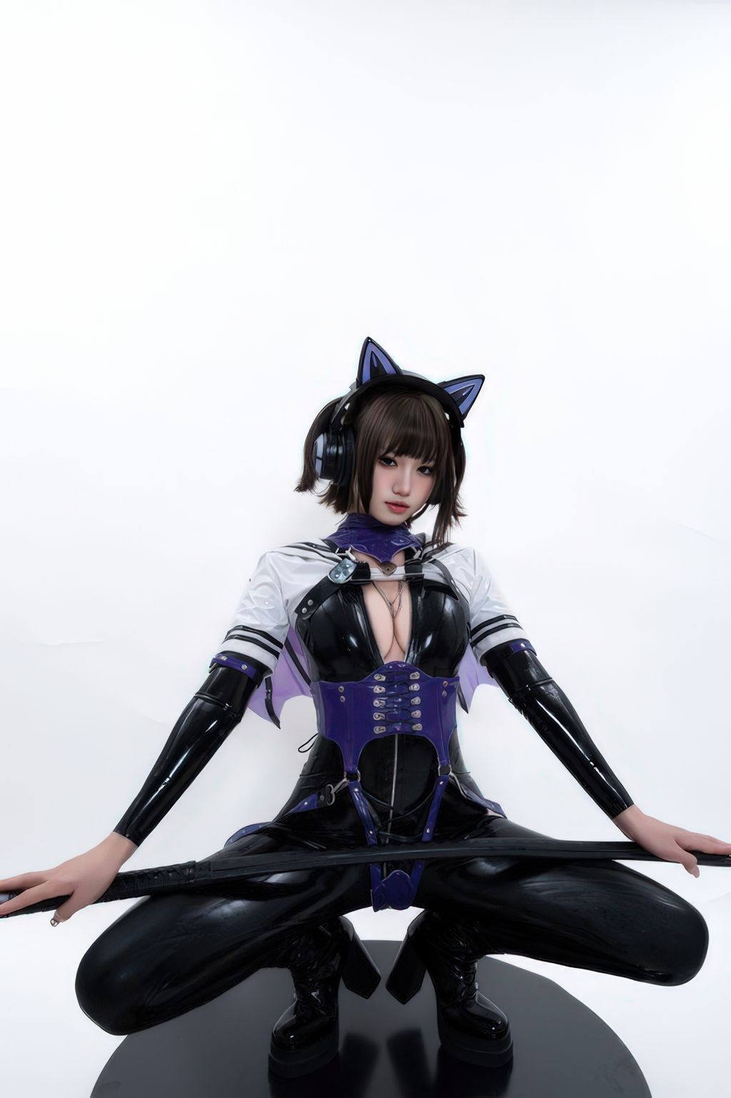 Coser柒柒要乖哦 白棚胶衣 78 photos - 2