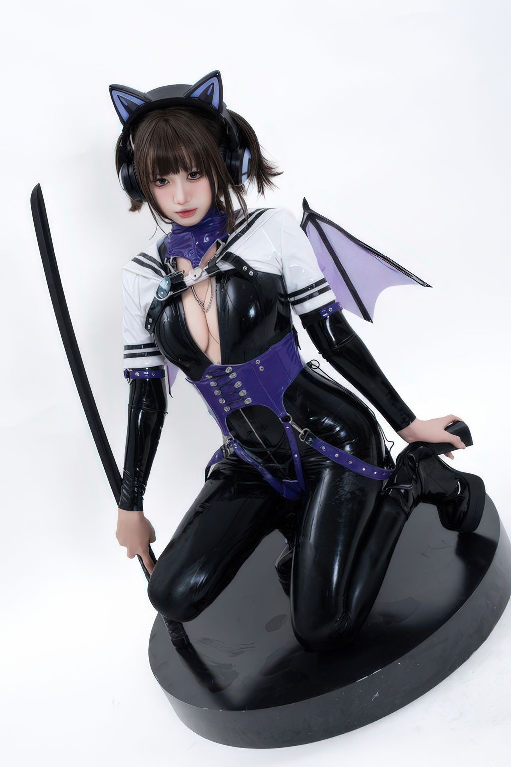 Coser柒柒要乖哦 白棚胶衣 78 photos - 9