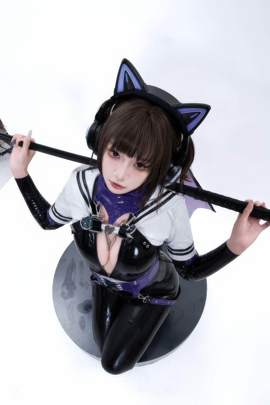 Coser柒柒要乖哦 白棚胶衣 78 photos - 17