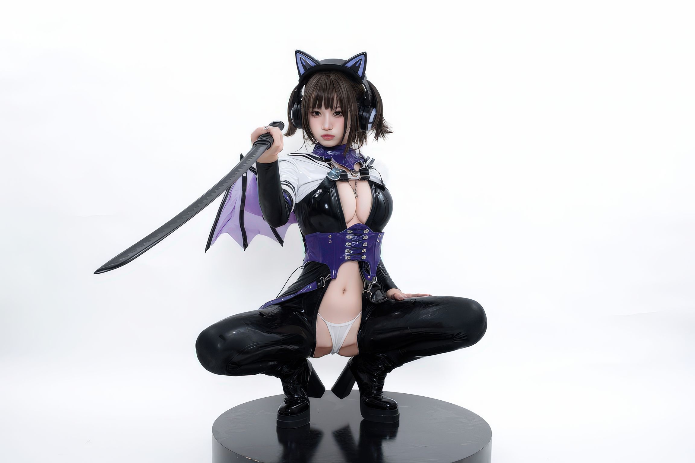 Coser柒柒要乖哦 白棚胶衣 78 photos - 50