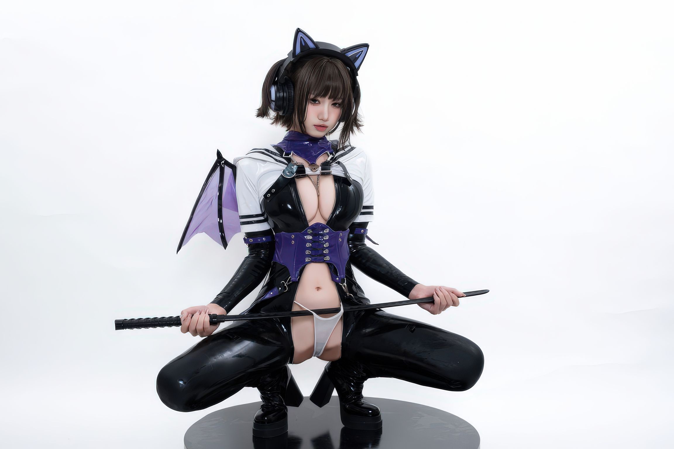 Coser柒柒要乖哦 白棚胶衣 78 photos - 52