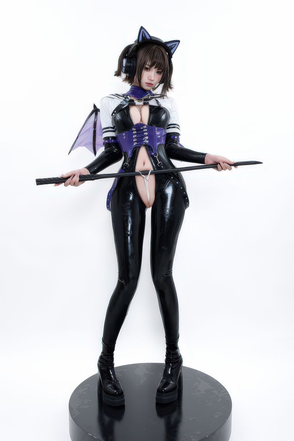 Coser柒柒要乖哦 白棚胶衣 78 photos - 54