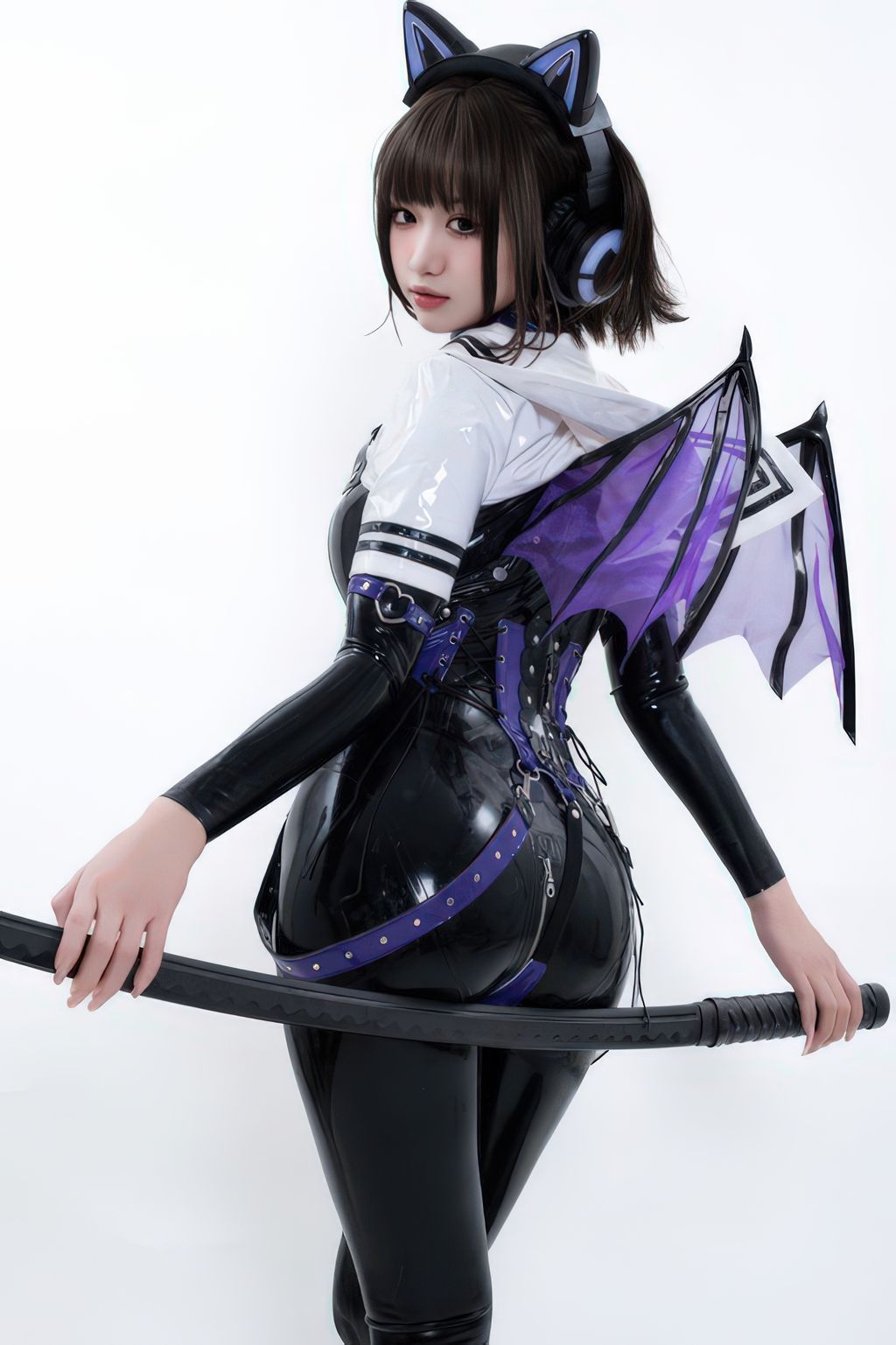 Coser柒柒要乖哦 白棚胶衣 78 photos - 56