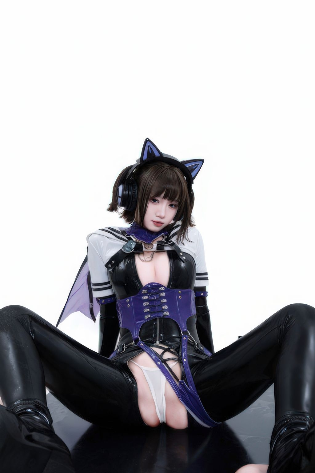 Coser柒柒要乖哦 白棚胶衣 78 photos - 59