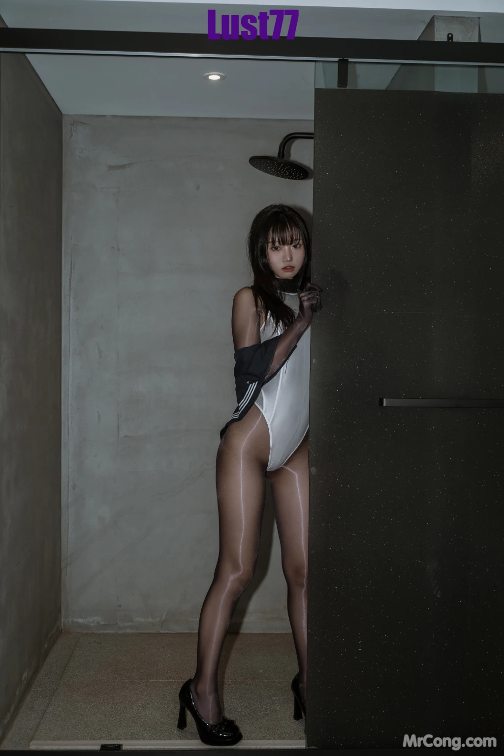 Coser柒柒要乖哦 竞技水着 54 photos - 16