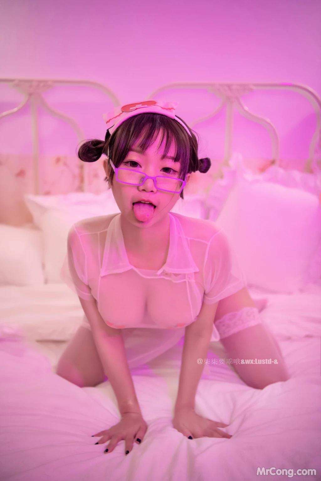 Coser柒柒要乖哦 粉红护士 35 photos - 33