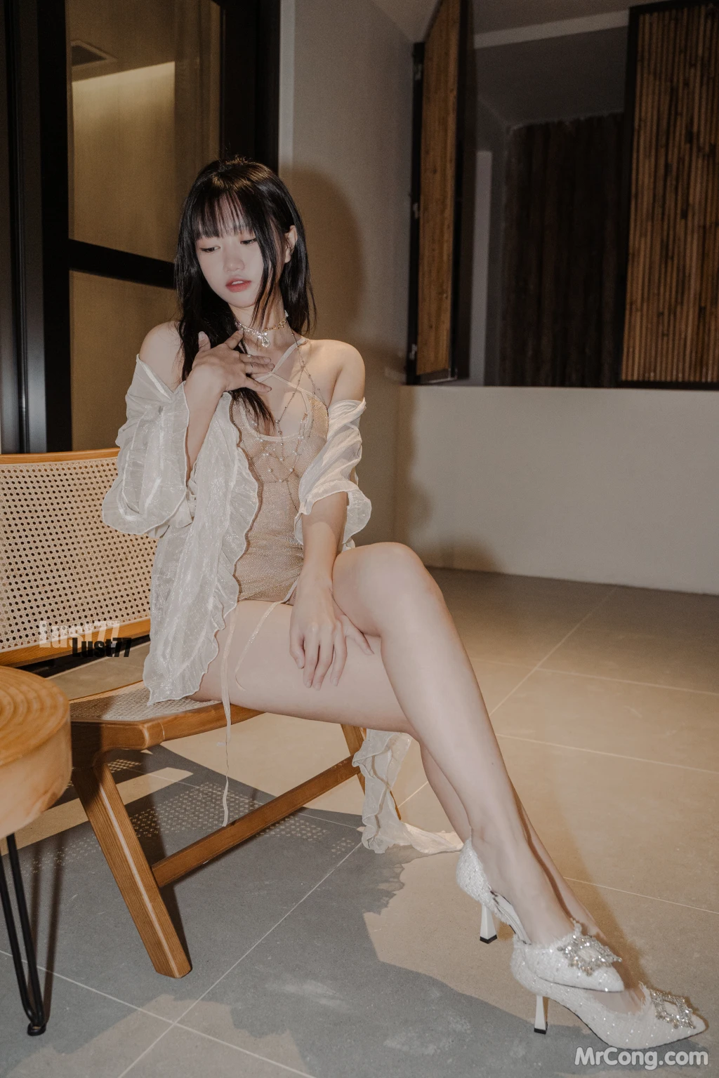 Coser柒柒要乖哦 纸醉金迷 90 photos - 2