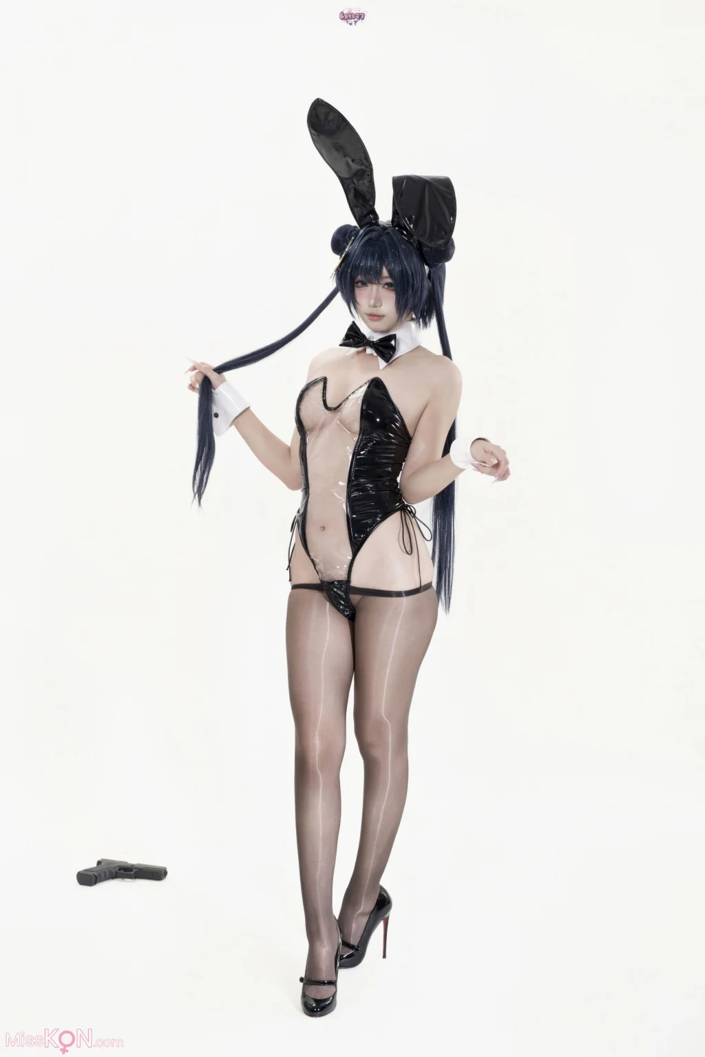 Coser柒柒要乖哦 蔚蓝档案 妃咲兔女郎 26 photos - 23