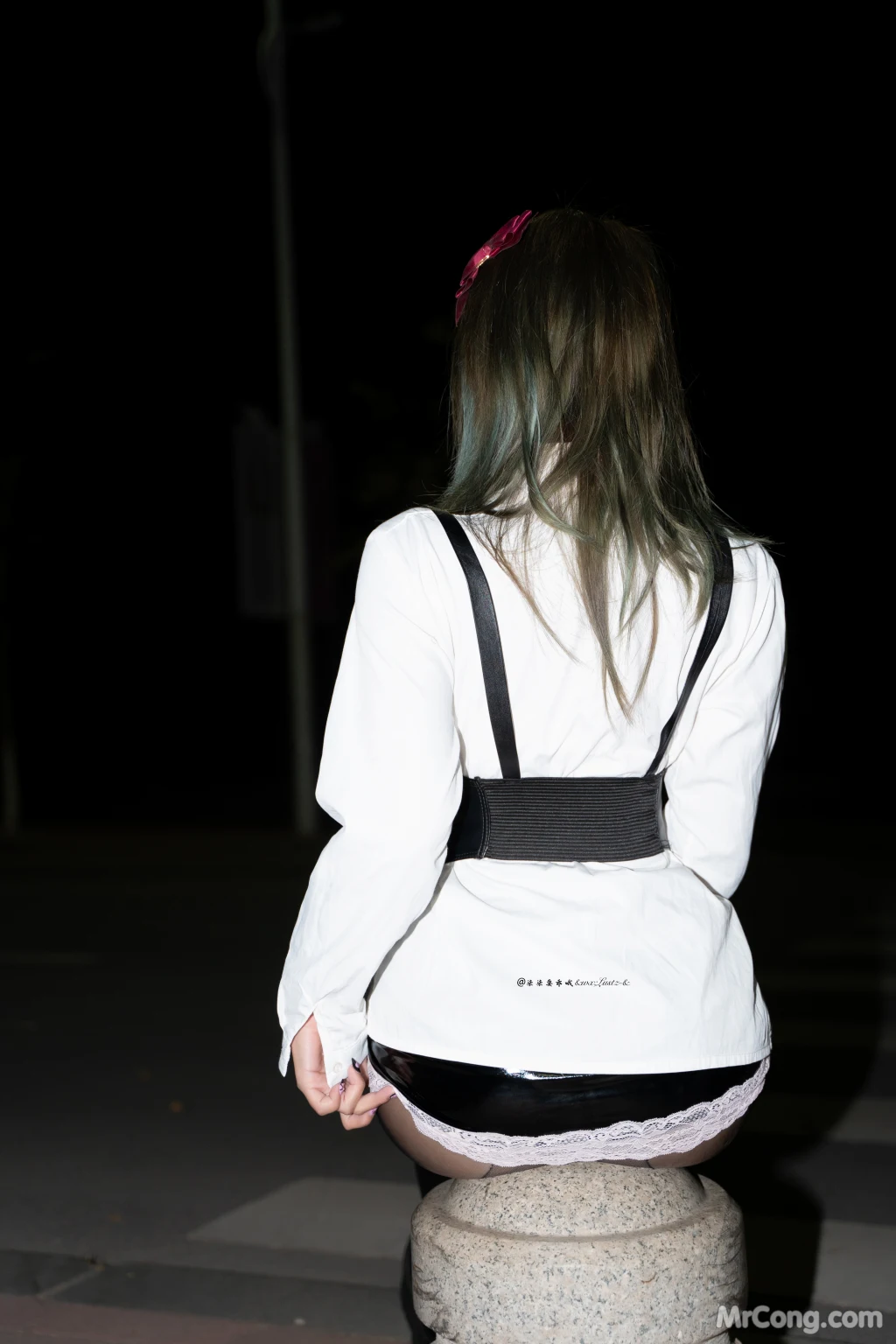 Coser柒柒要乖哦 车内1 47 photos - 5