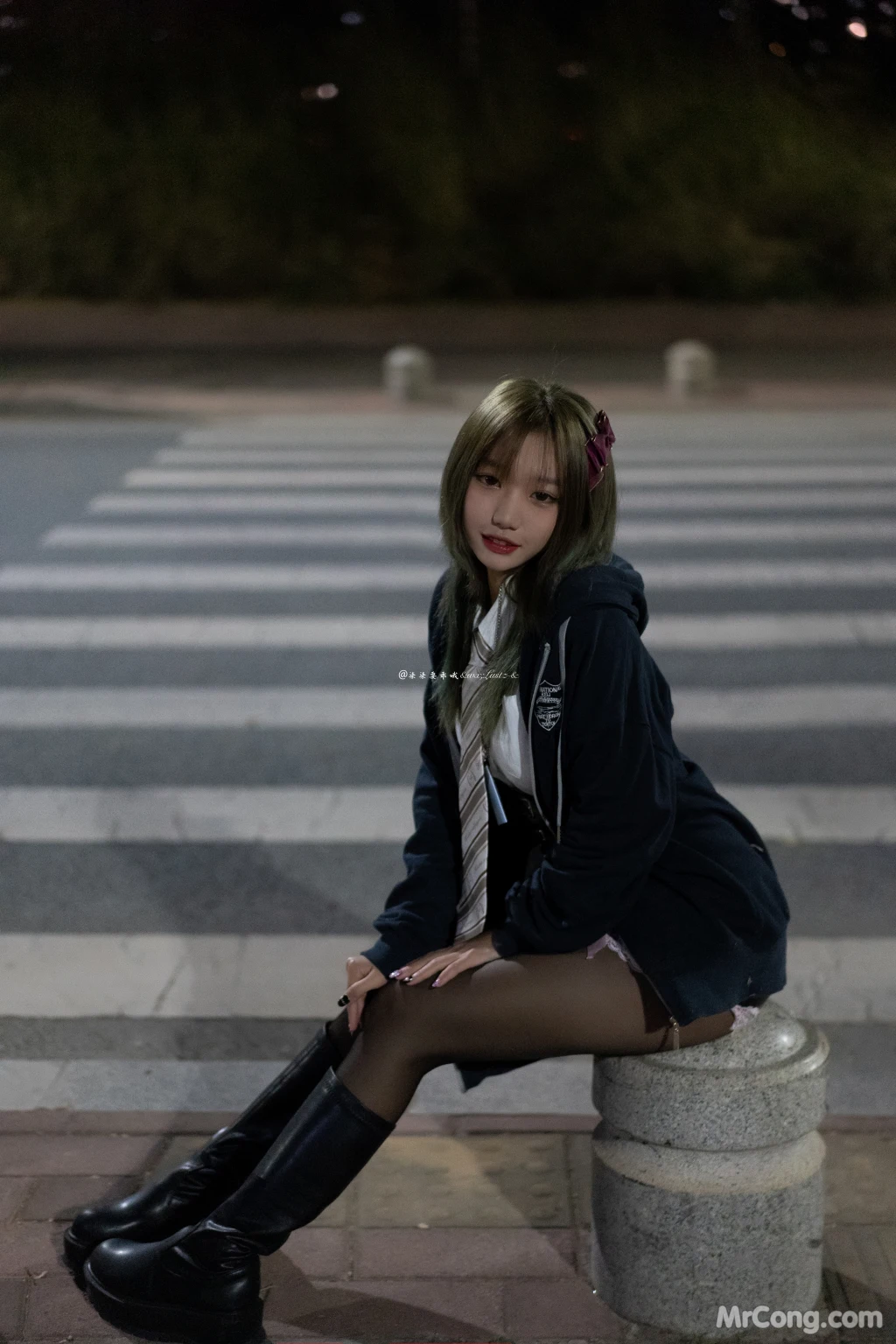 Coser柒柒要乖哦 车内1 47 photos - 6