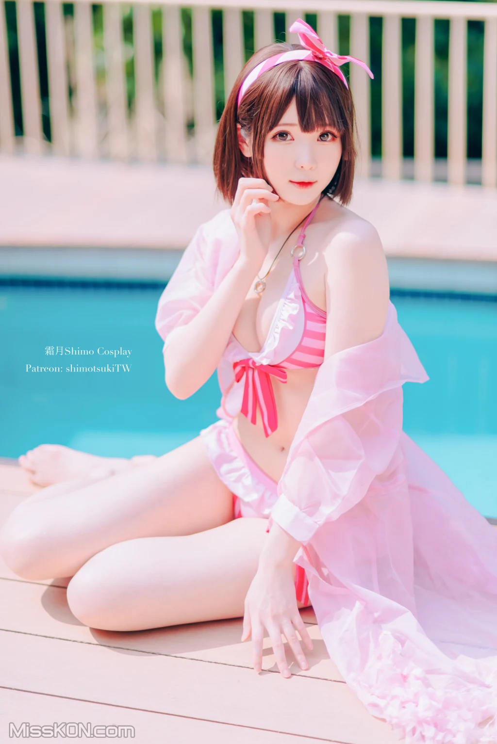 Coser霜月shimo 加藤惠泳衣 19 photos