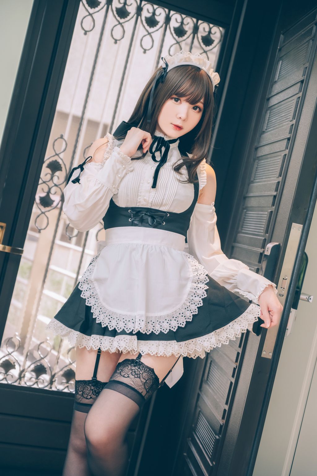 Coser霜月shimo 女仆图鉴2 115 photos - 9