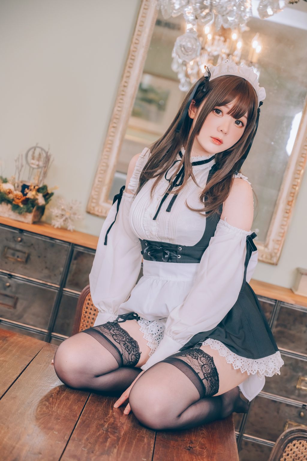 Coser霜月shimo 女仆图鉴2 115 photos - 18