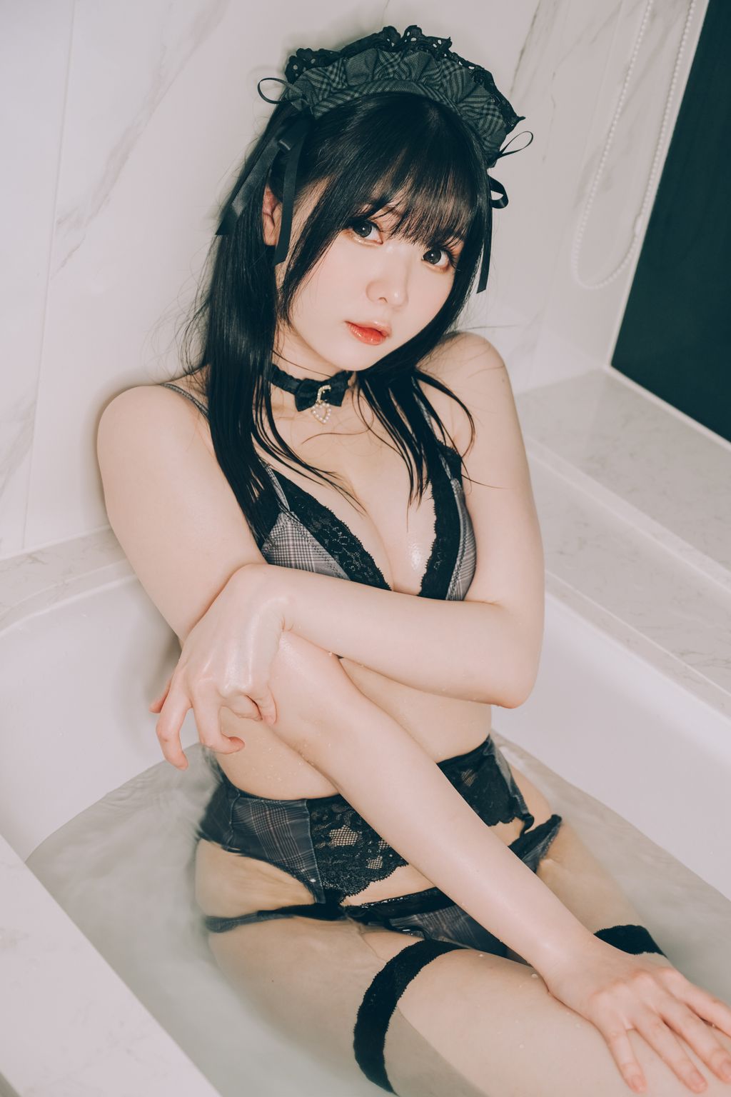 Coser霜月shimo 女仆图鉴2 115 photos - 112