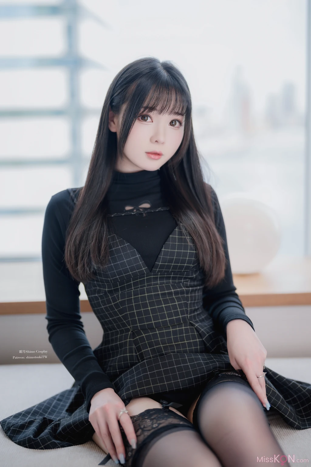 Coser霜月shimo 日本饭店黑私服 30 photos - 3