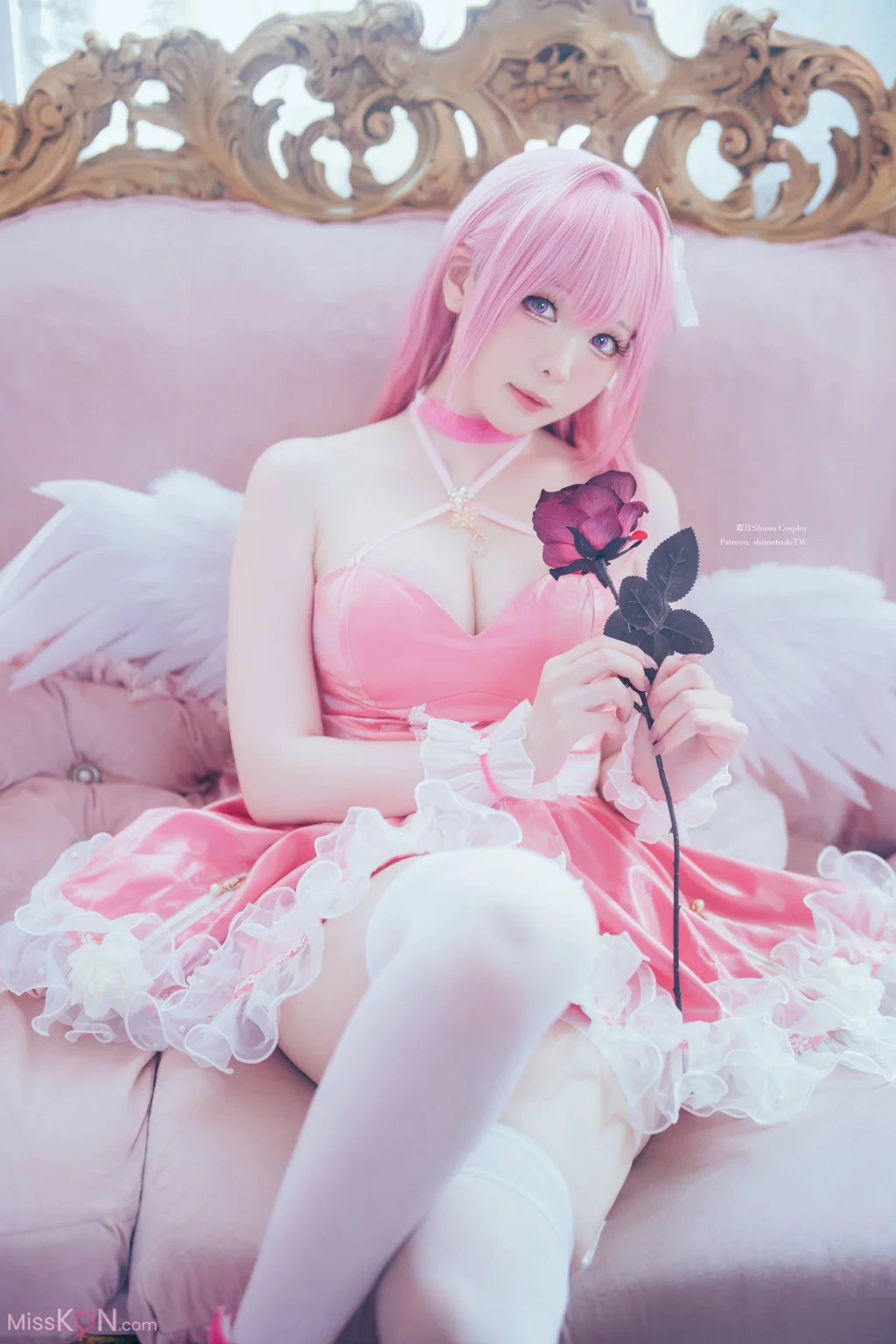 Coser霜月shimo 桃樂絲 NIKKE 26 photos