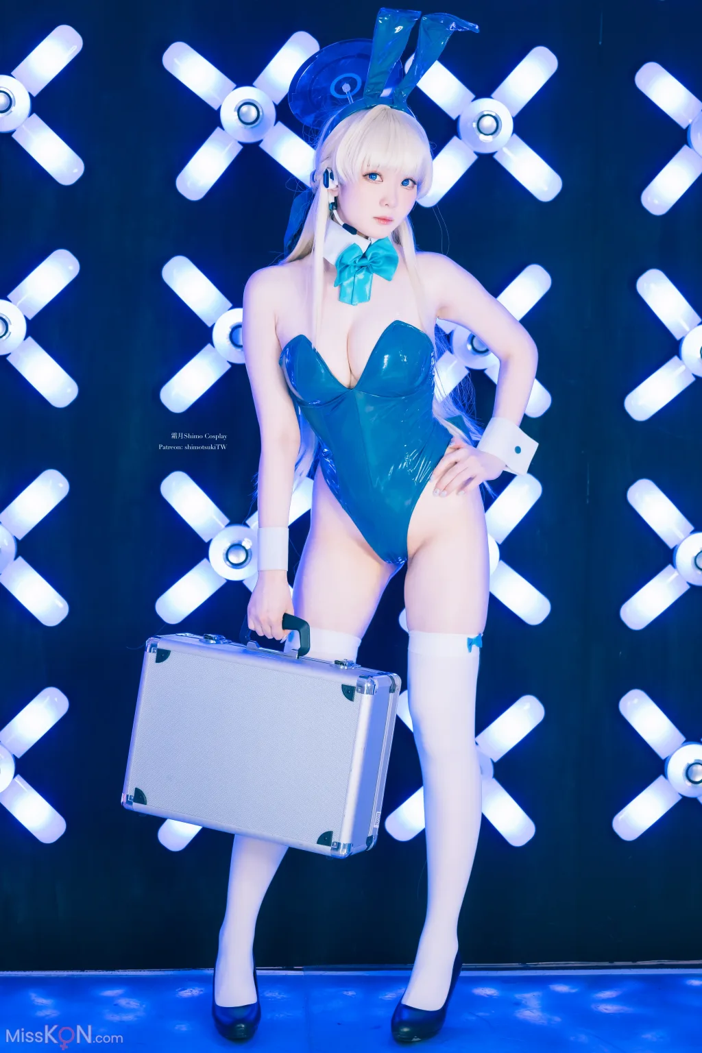 Coser霜月shimo 蔚蓝档案 飞鸟马时 兔女郎 20 photos - 12