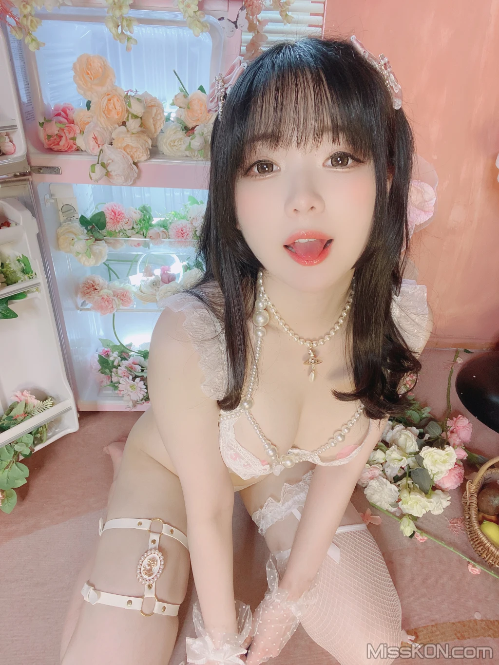 Coser霜月shimo 2022年11月会员订阅写真 107 photos - 76