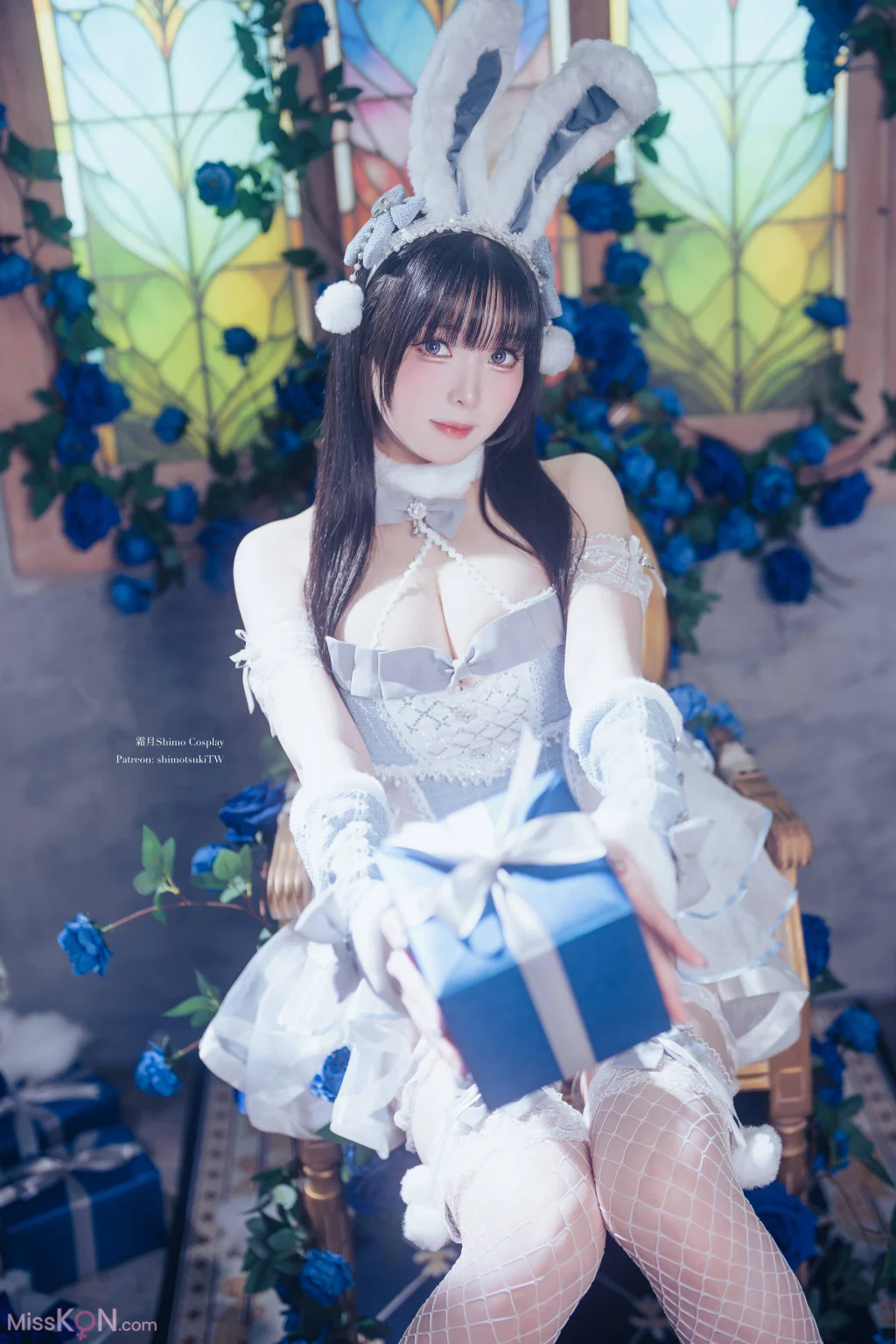 Coser霜月shimo 2025 Present 02 16 photos  3 videos
