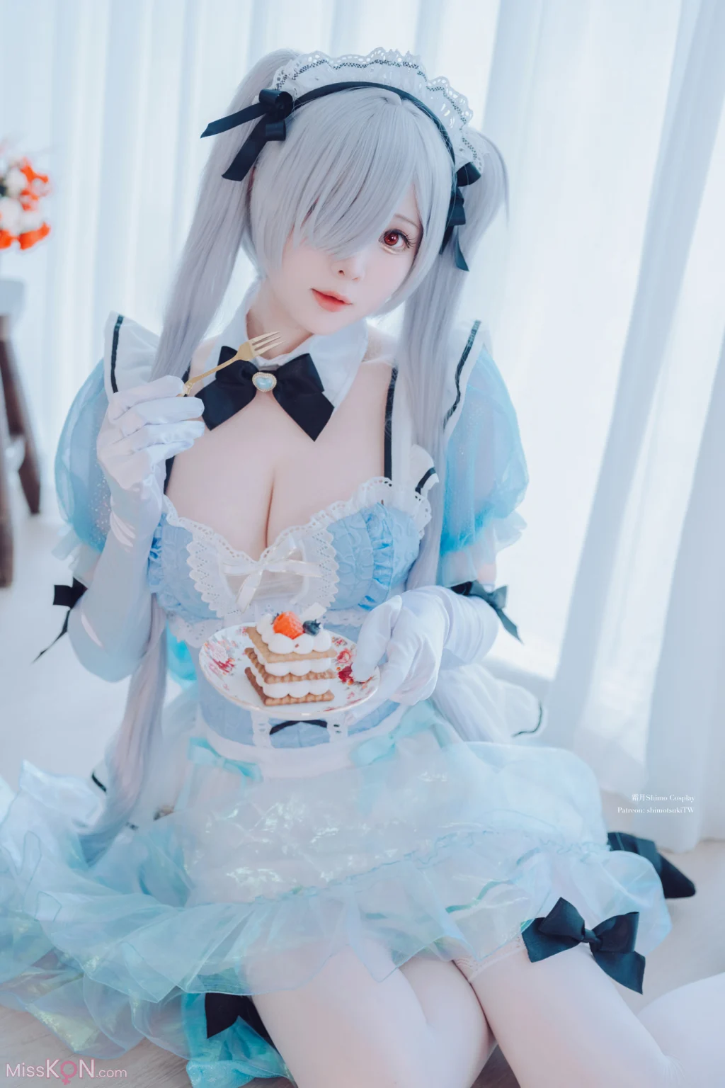 Coser霜月shimo Cinderella Maid NIKKE 灰姑娘女仆装 VOL2 33 photos - 2