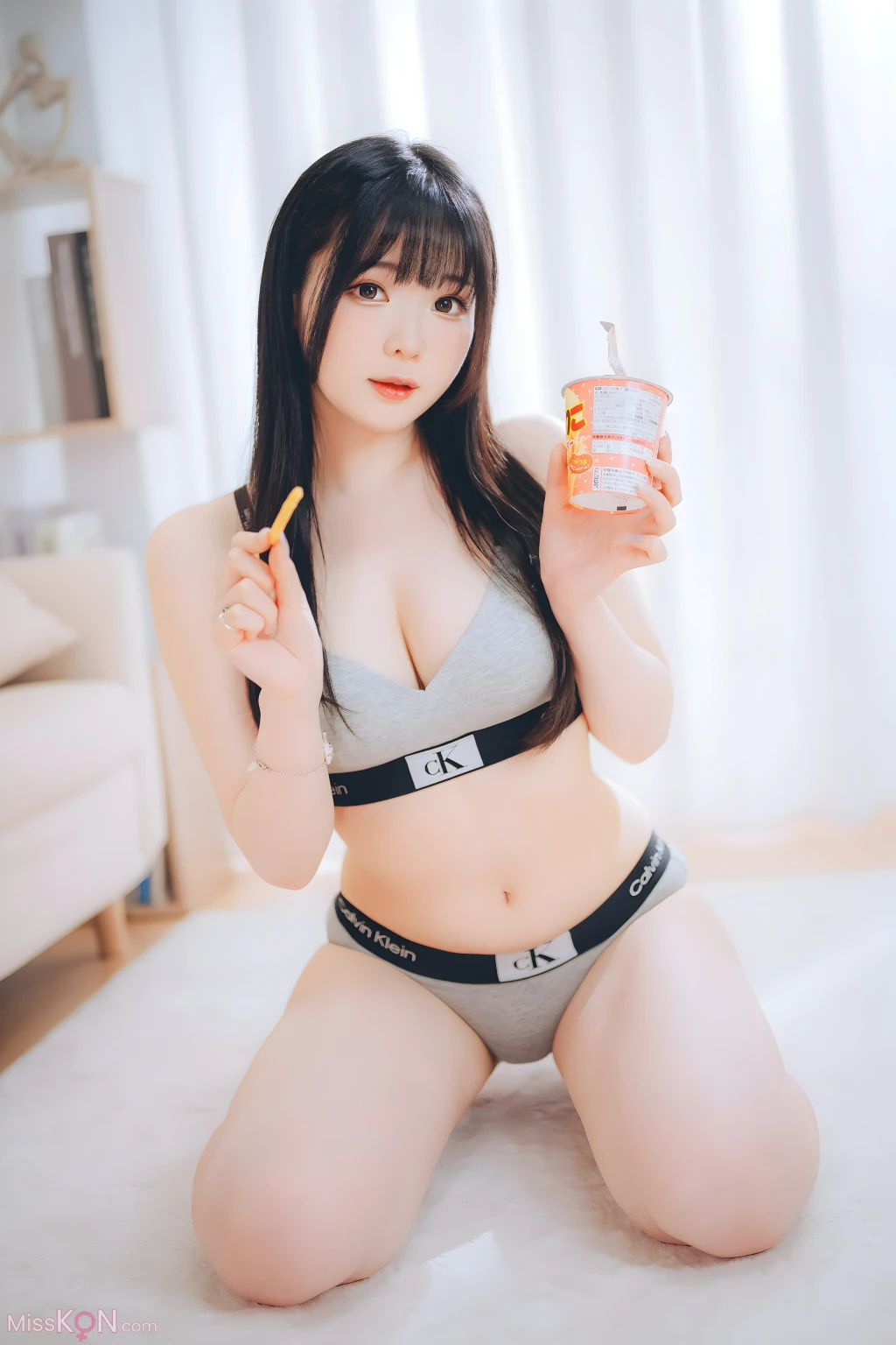 Coser霜月shimoDL版写真集週末彼女 101 photos - 15