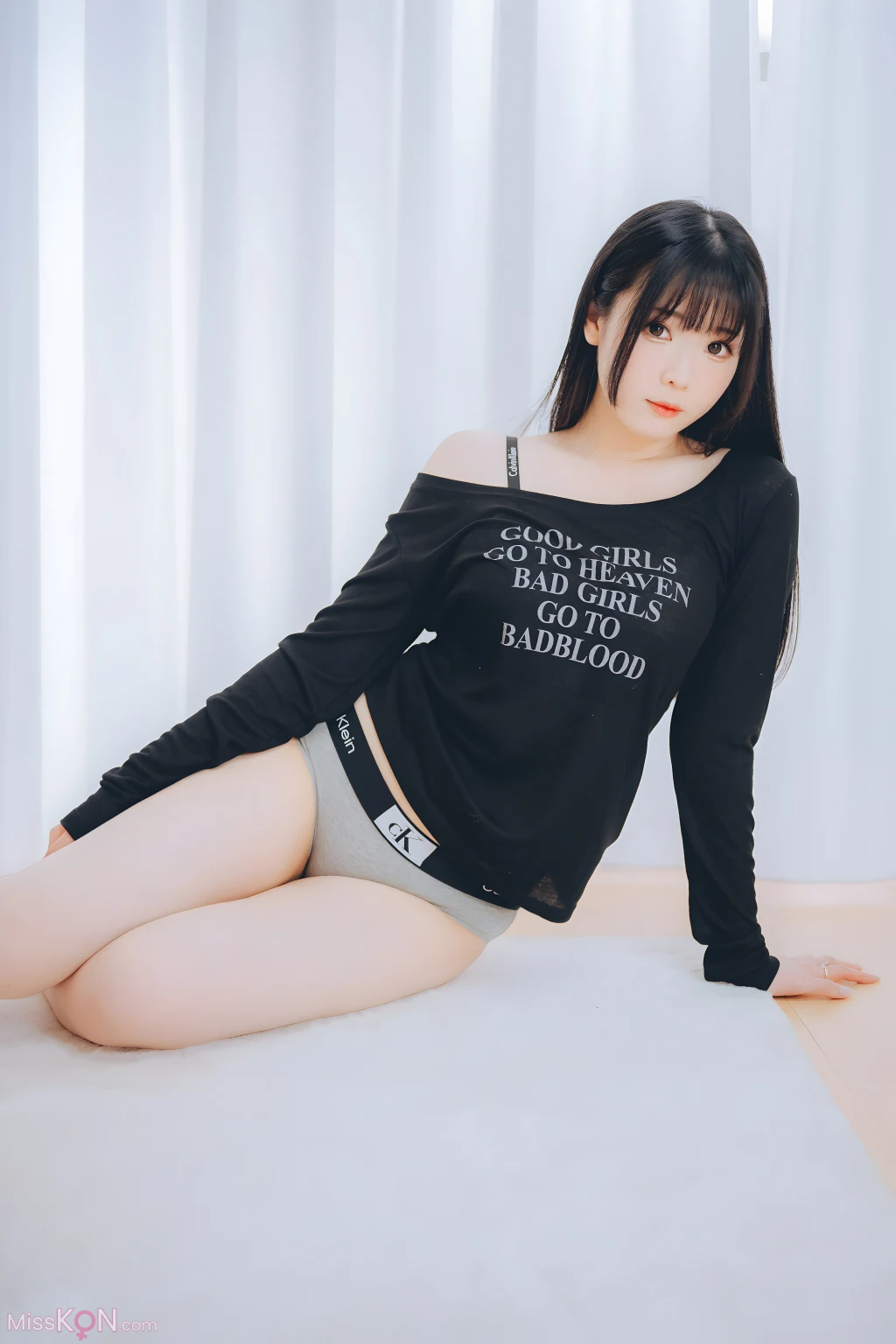 Coser霜月shimoDL版写真集週末彼女 101 photos - 24