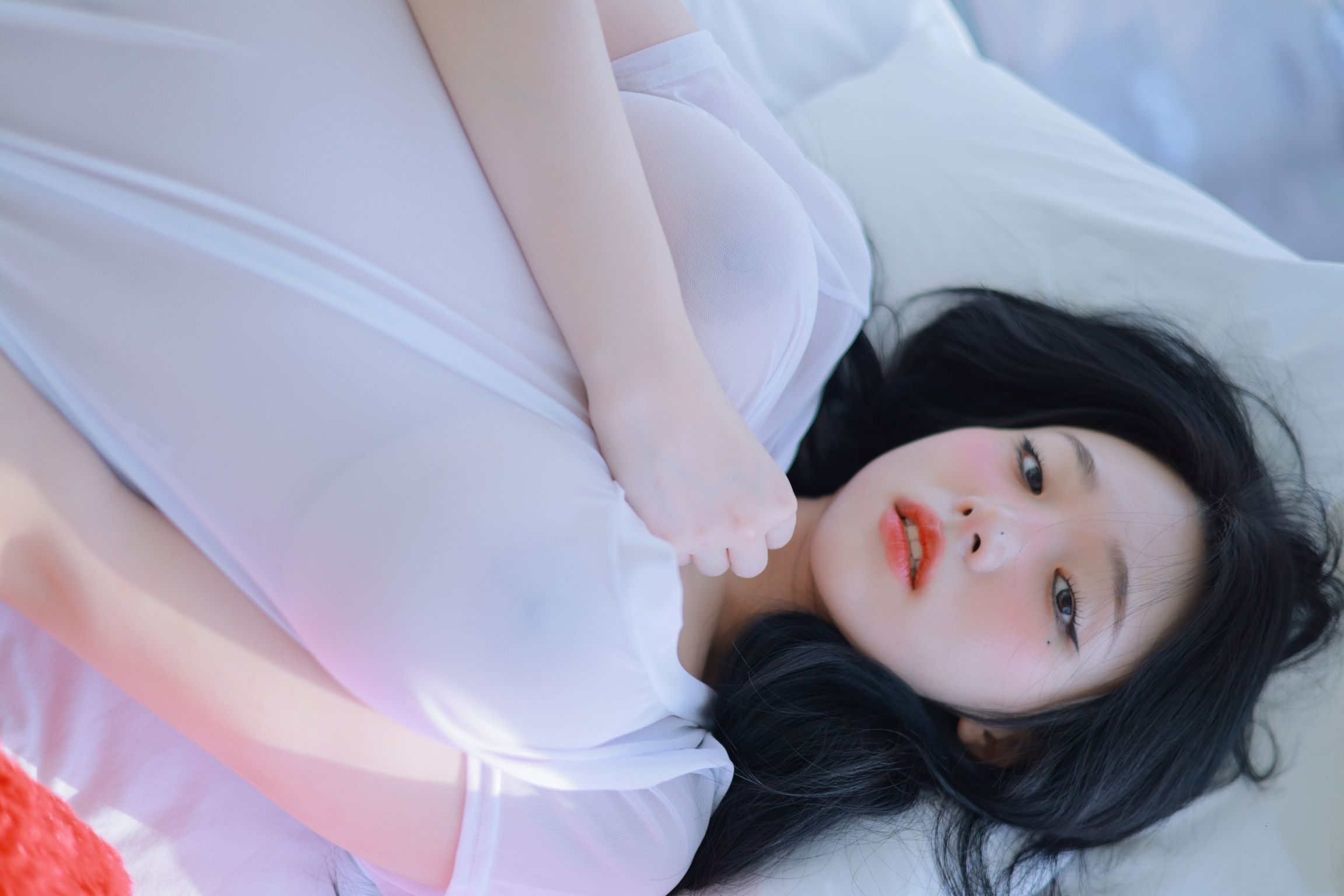 Yeon Woo   Naked 215 photos - 23