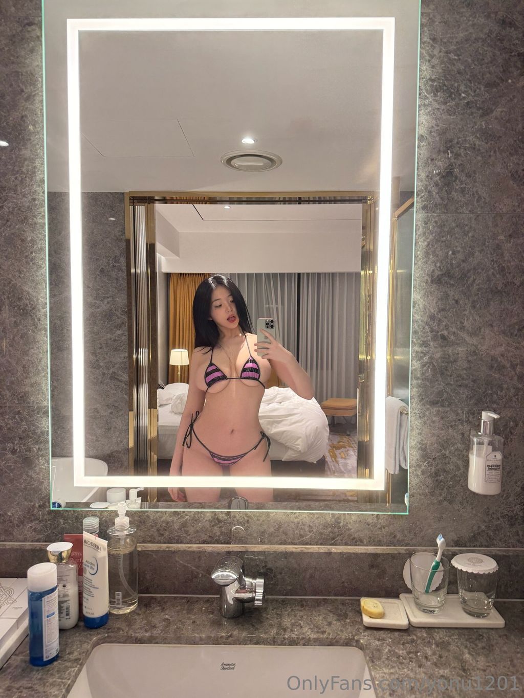 Yeon Woo  202509 OnlyFans订阅合集 49 photos  13 videos - 5