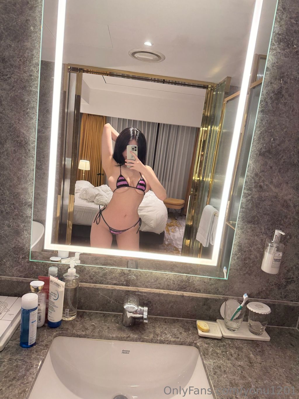Yeon Woo  202509 OnlyFans订阅合集 49 photos  13 videos - 10