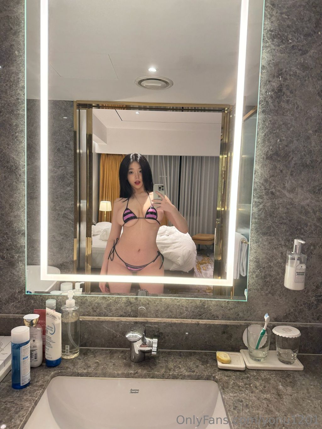 Yeon Woo  202509 OnlyFans订阅合集 49 photos  13 videos - 11
