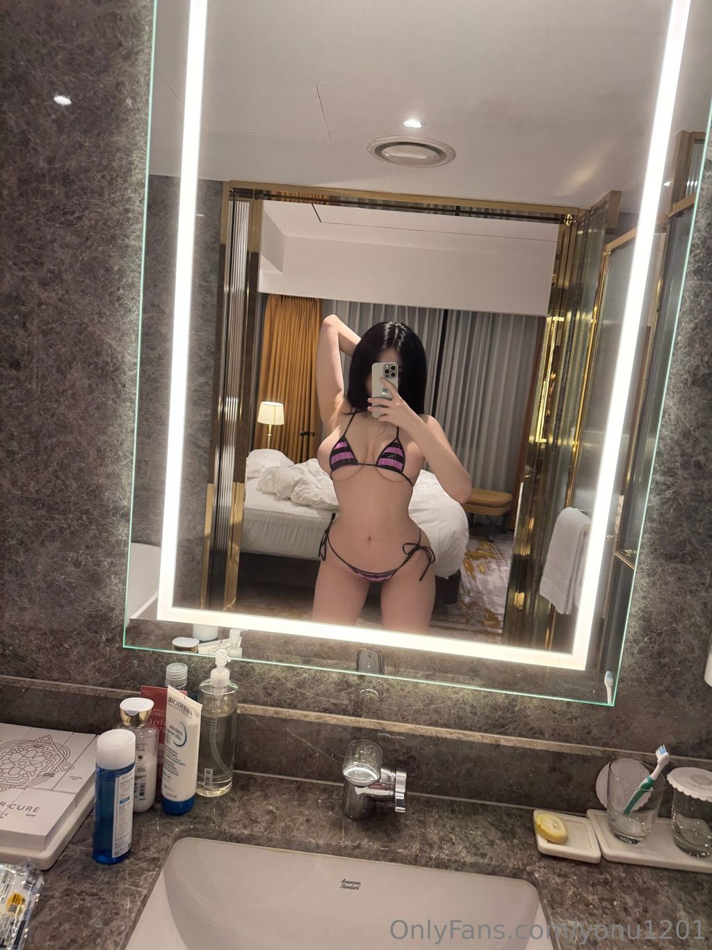 Yeon Woo  202509 OnlyFans订阅合集 49 photos  13 videos - 12