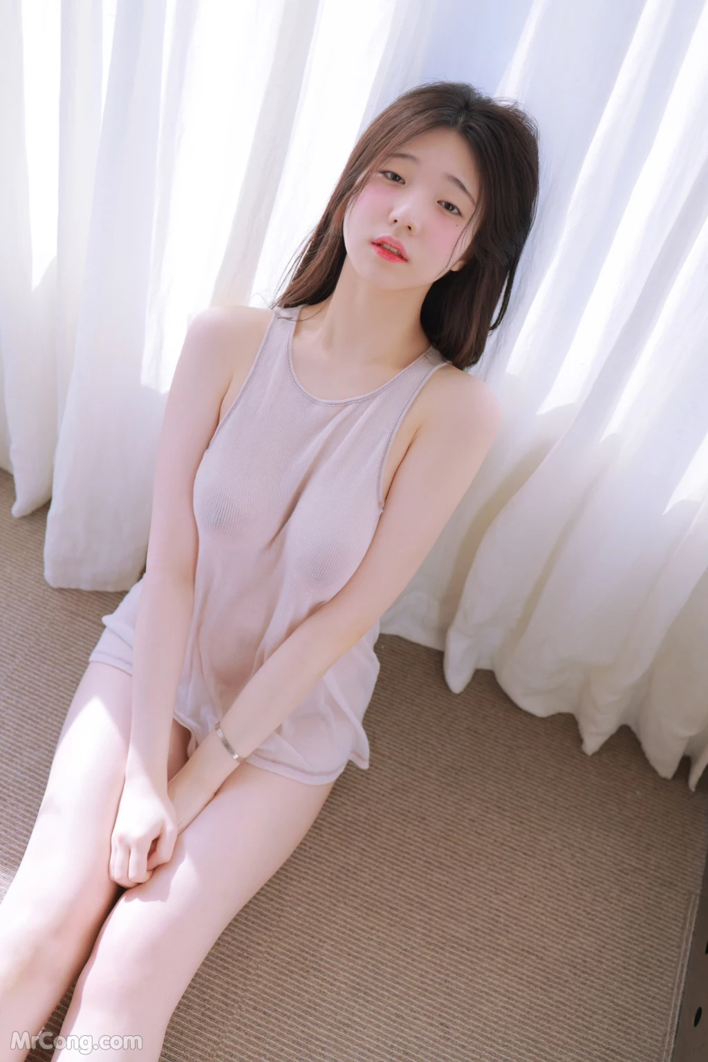 Yeon Woo  See Through 103 photos - 31